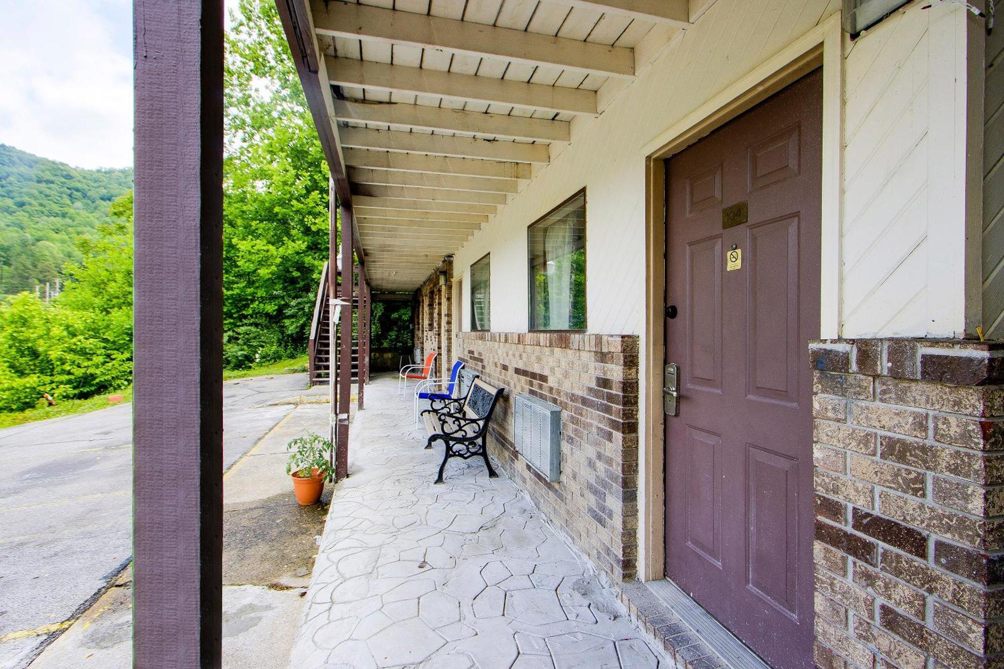 Oyo Hotel Chapmanville Inn, Wv - Hwy 119 Luaran gambar